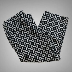 NEW DIRECTIONS CROPPED PANTS SIZE 8 PETITE